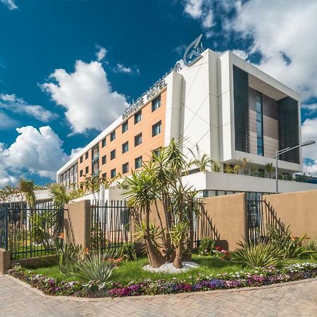 Hotel Golden Tulip Royaume à Alger Extérieur photo